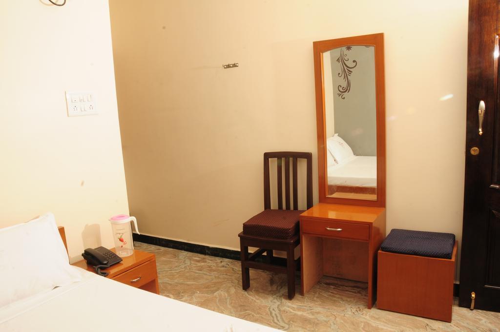 Hotel Rathnavel Towers Chennai Oda fotoğraf